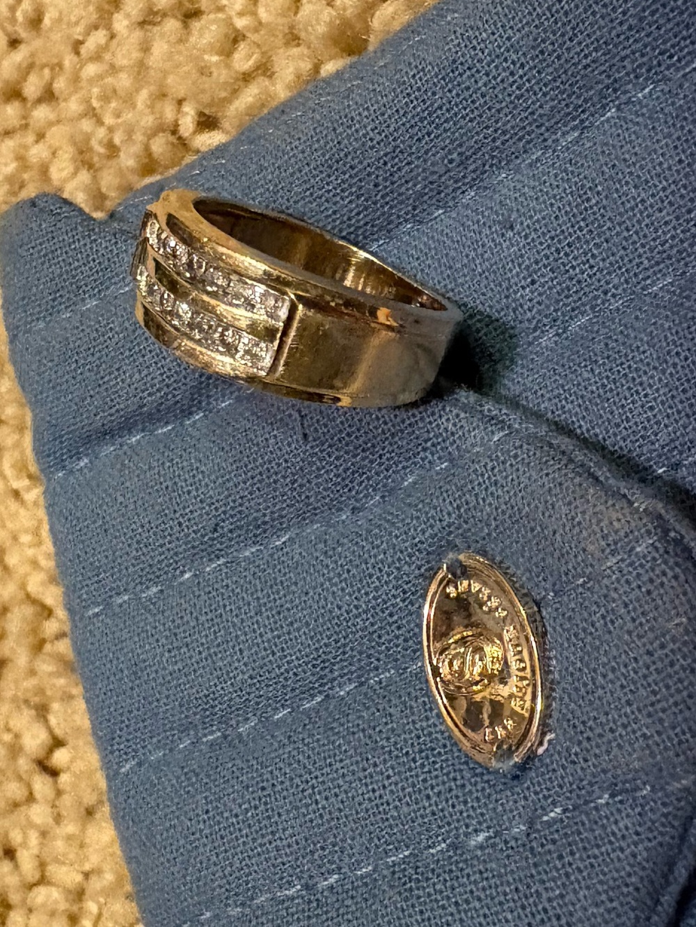 10K yellow gold round diamond men's ring size 8 - Picture 13 of 13